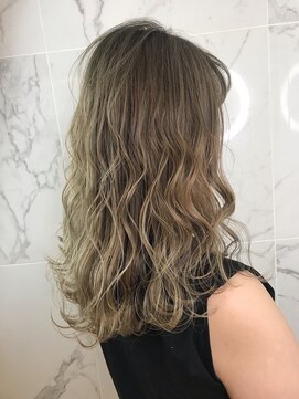 アヴァンスクロス あべのルシアス店(AVANCE.CROSS) イエローベージュ