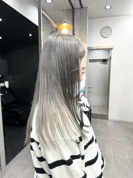 リリー ヘアーアンドビューティー(Lily) BLEACH2回