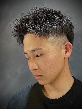 エイトメン 博多店(EIGHT MEN) ツイストショート