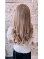 トータルビューティサロン シェリ(total beauty salon cheri)&nbsp;ハイトーンデザインカラー×レイヤースタイル