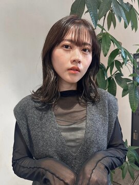 ワイビー グリーン リル(y.be green rel) #くびれヘア　＃ミディアムヘア