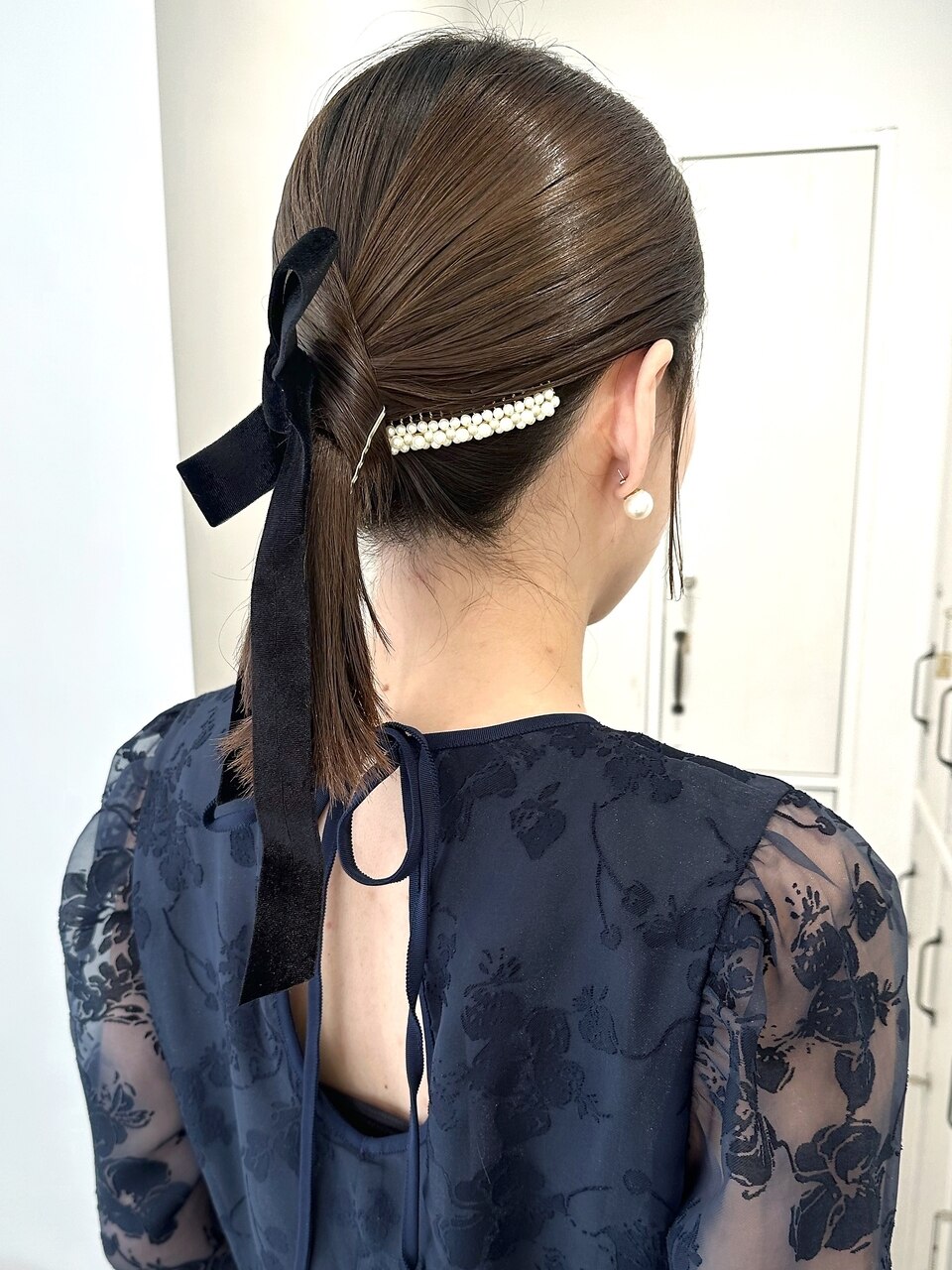 タイトアレンジヘアセットポニーテールミディアムリボン冬結婚式