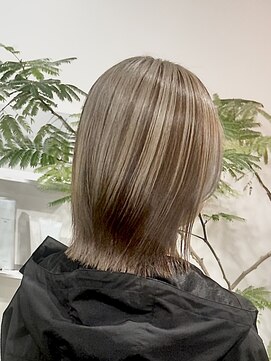 ヘルム(Helm) アンブレラ[名駅/透明感カラー/Wカラー/ハイライト]