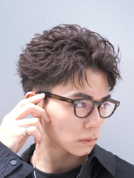 レタッチ バイ フィフス 銀座(RETOUCH by fifth) 銀座フェザーパーマメンズパーマ波巻きツイストスパイラルパーマ