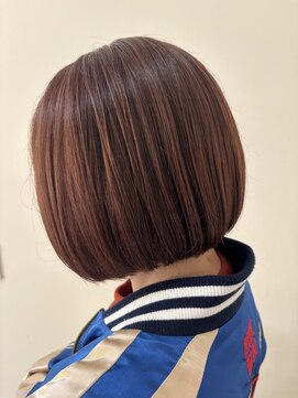 アイズ ヘアー メイク(I's hair make) ぱつっとボブとマロンカラー
