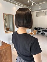 マイン(mine)&nbsp;切りっぱなしボブ/顎ラインボブ/地毛風カラー