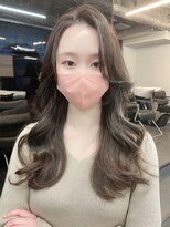 フォンズ(FONS) 小顔に見せる韓国ヘア 流れる顔まわり シアーベージュ　韓国前髪