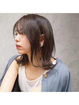 アトリエ フェム(atelier.fem) atelier.fem抜け感外ハネミディアム