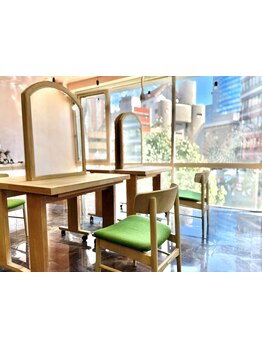 担当スタイリストが髪質改善、カラーを担当【髪質改善/髪質改善トリートメント/髪質改善ストレート】