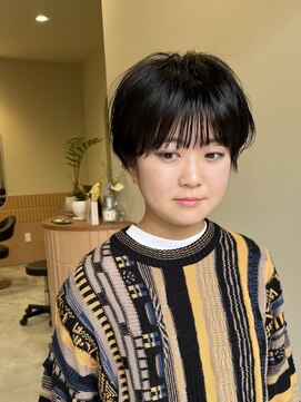 リン(Lin) 黒髪丸みショート