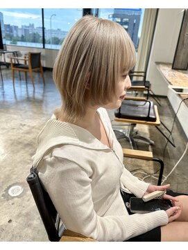 ザ オーダー(THE ORDER) ウルフホワイトベージュケアブリーチ