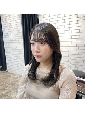 アシュレイ(ASHLEY) suzu 顔周りカット 小顔カット オリーブカラー 赤み消しカラー