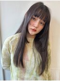 レイヤーカット　重めバング　黒髪　オリーブベージュ