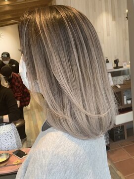 リード バイ ラグーン(LEAD by LAGOON) イヤリングカラーハイライトインナーカラーバレイヤージュ