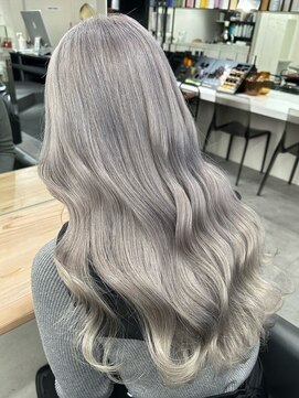 ベレーザ 渋谷(BELEZA) 10911ホワイトブロンドシルバーアッシュ韓国風巻き