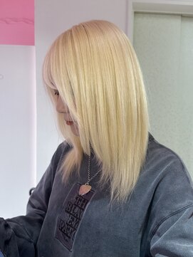 ダズリングディア(Dazzling Deer) 抜きっぱなしブロンド/リタッチブリーチ/ブロンド/ハイトーン