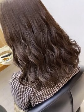 アメリ バイ アピッシュ(Amelie by apish) コテ巻き風パーマ少ししっかり目 新デジタルパーマ