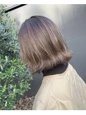 くすみグレージュ×大人かわいい外ハネ