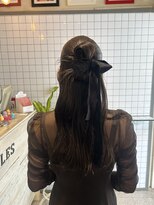 お呼ばれヘア　ハーフアップ　リボンアレンジ
