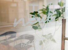 入口は平和通りから一歩入った場所にあります。