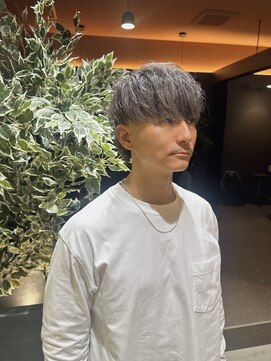 モアナ バイ ラナ 上小田井(MoanA BY LANA) ハイトーンカラー　シールエクステ　ブリーチ　グレージュ