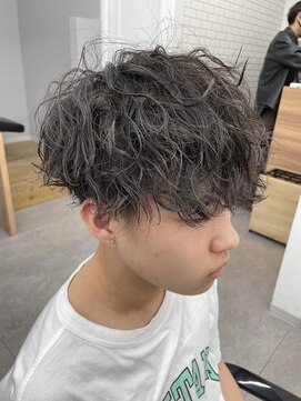 オムデュー(HOMME DEUX) 【AOI】強めツイストスパイラルパーマ