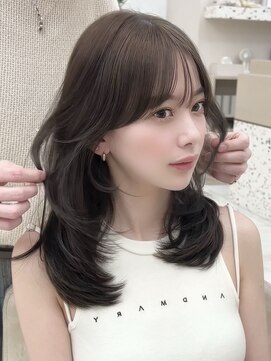 ビューブルー 亀戸錦糸町(VIEW BLUE) 小顔に見せるレイヤーカット/白髪ぼかしハイライト/髪質改善