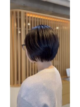 イゾラ(isola) ぺたんこ解消｜襟足すっきり丸みショートボブ｜西千葉