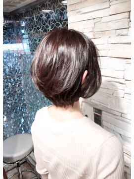 ミッシェル アフロート(michelle afloat) 小顔ひし形キレイフォルムくびれ20代30代40代ショートスタイル