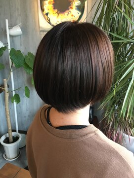 ヘアードレスビュー(hair dress V.I.E.W) ラウンドショート