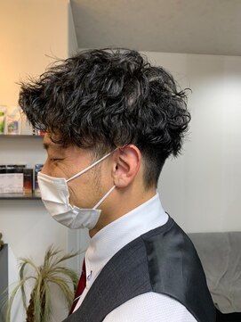 エイトヘアー(Ei8htHair) 波巻きパーマ