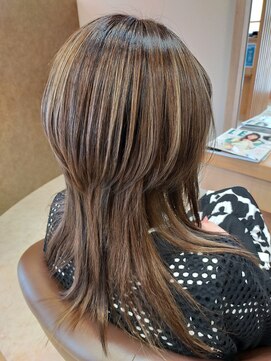 ヘアサロンアンドヘアメイクディー(hair salon hair make D) 仙台D ロングレイヤーマッシュロングヘアバレイヤージュstyle