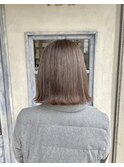結べる長さの切りっぱなしボブ×グレージュカラー◎