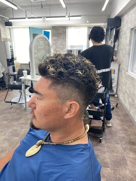 リファイン バイ アフィナー 本厚木店(Refine by Afinar) メンズパーマ［本厚木］