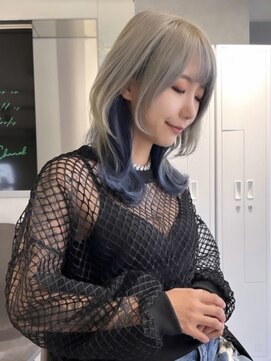 ファイブバイジエクト 堀江(FIVE by The Ect) ツートンカラー×インナーカラーブルー×似合わせカットウルフ22