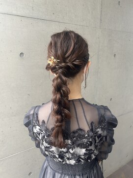 アチーブ ヘア デザイン(achieve hair design) ヘアセット 大人かわいい編みおろしポニー スッキリ お呼ばれ