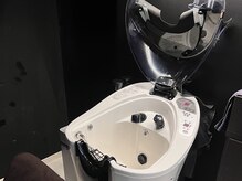 ガズル ハラジュク(GUZZLE HARAJUKU)の雰囲気（オートシャンプー設置しました、皮脂をごっそり取ります。）