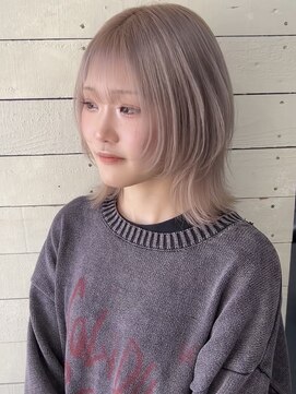 ルノン シェリー(LUNON cheliy) ミディアムウルフ/ハイトーンカラー/ベージュカラー