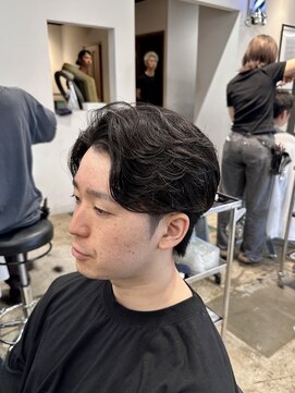 ザデイ カットアンドカルチャーショップ(THE DAY CUT&CULTURE SHOP) ニュアンスパーマ(メンズカット/毛流れ)