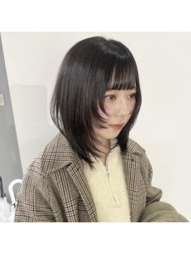ニコ シモノセキ(NIKO Shimonoseki) 【NIKO】 レイヤーカット／ウルフカット／ミディアム
