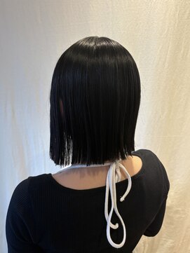 切りっぱなしボブ/暗髪
