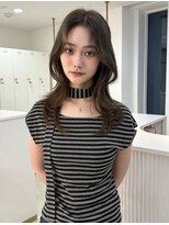 レミエ ダイカンヤマ(lemiie)&nbsp;顔周りから繋がるくびれレイヤー