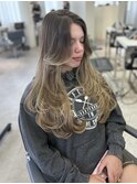 海外レイヤー　バタフライカット　ロングバング