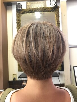 フィリア 台原店(Filea) ホワイトベージュマッシュ