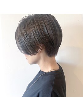 アン ヘア デザイン(un hair design) 【　un  】ショート×イルミナ×ハイライト