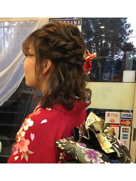 美容室ひまわり ウェーブハーフアップ