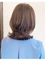 ティーシェル(TIECHEL)&nbsp;小顔イメチェン、ラベンダーグレージュカラーくびれレイヤーボブ