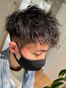 ライラ(Lyla) guest hair 黒髪ツイストソフモヒショート