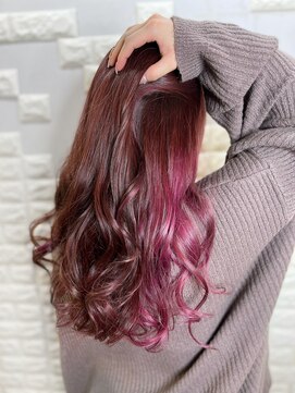 シェルティ フィエル(Shelltie Fiel) ラズベリーピンクのインナーカラー【錦糸町】