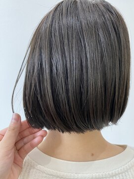 ラシル バイ レストプラス(racil by rest plus) ショートボブとグレージュカラー